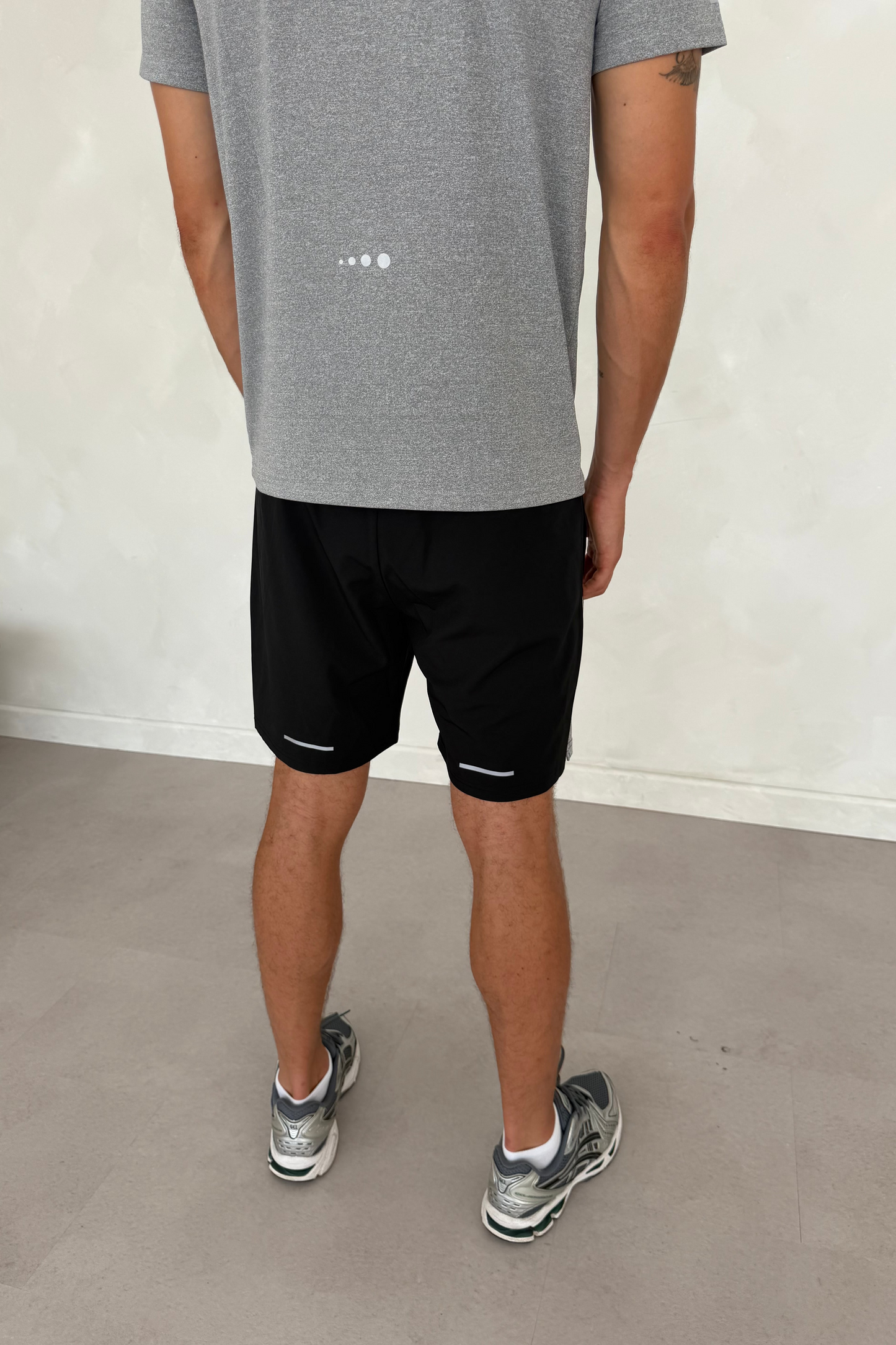 PRIMAL SHORTS - BLACK/ONYX GREY